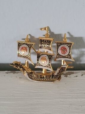Vintage Damascene Spanish Galleon Sailing Ship Brooch